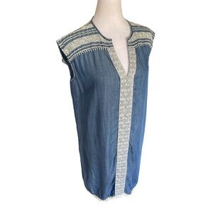 Chelsea & Theodore Chambray Embroidered Shift Dress Blue White Size Small